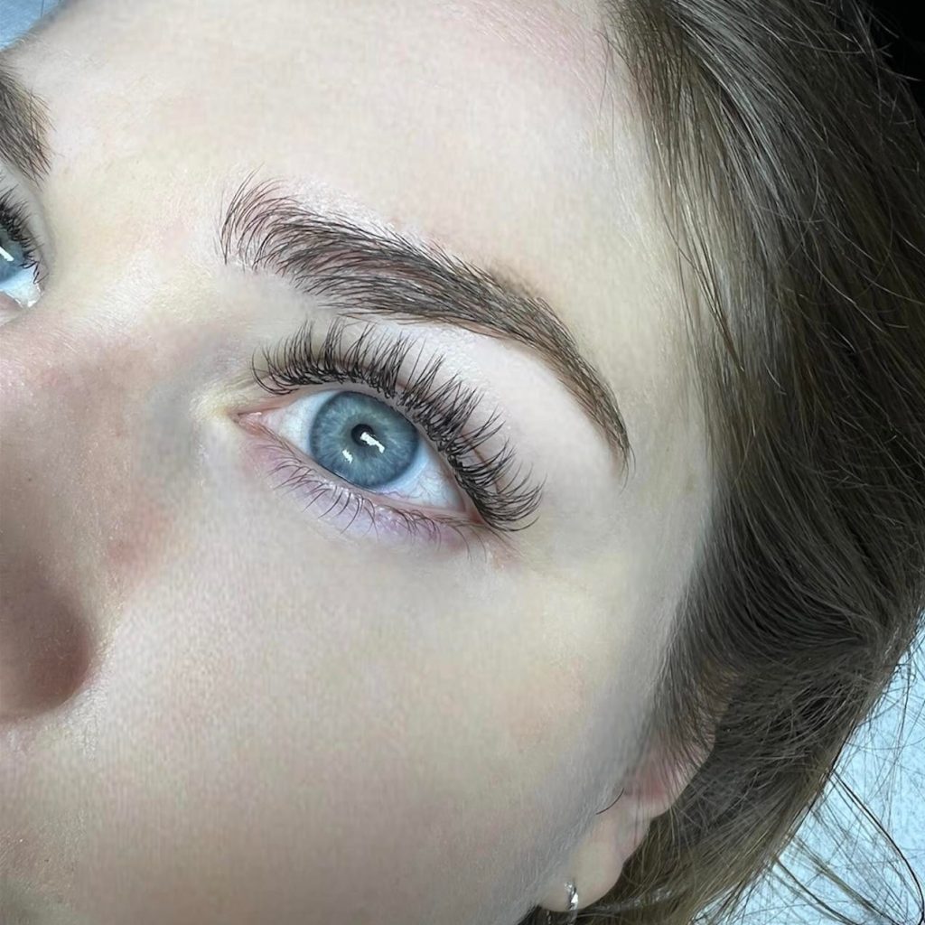 Single Eyelash Extensions